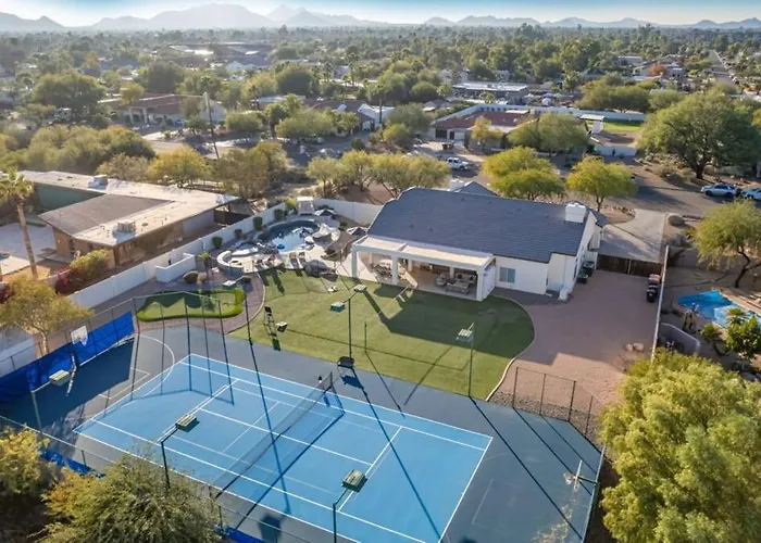 Holiday home Sweetwater Estate-pool-spa-sportcourt-putt Grn Scottsdale