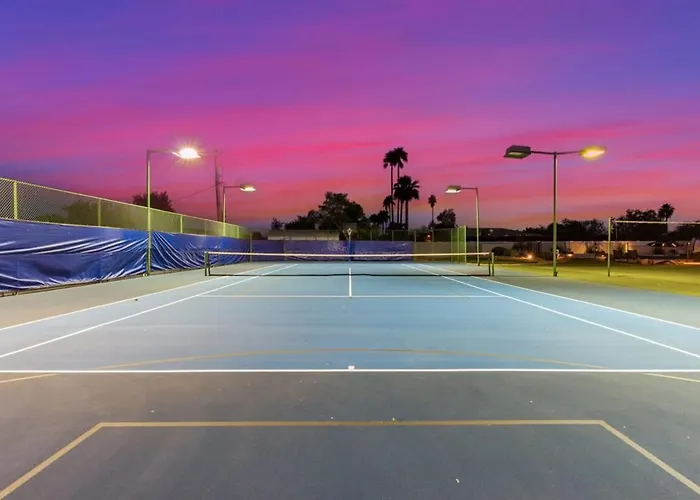 Sweetwater Estate-pool-spa-sportcourt-putt Grn Holiday home *