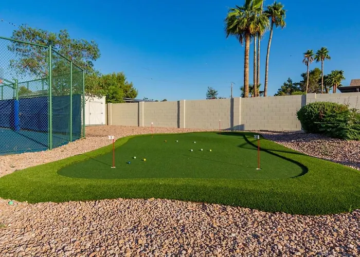 Sweetwater Estate-pool-spa-sportcourt-putt Grn