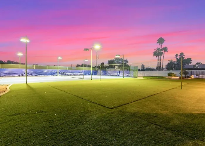 Sweetwater Estate-pool-spa-sportcourt-putt Grn Holiday home *