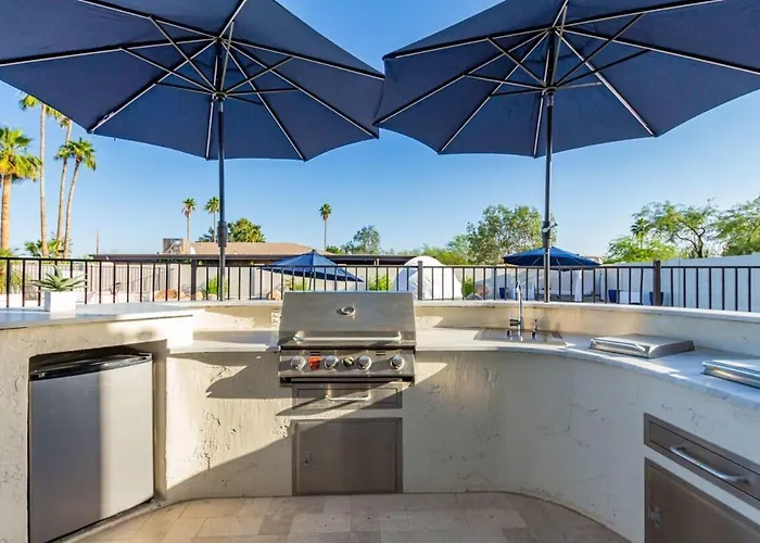 Sweetwater Estate-pool-spa-sportcourt-putt Grn *