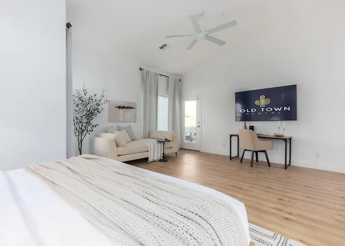Sweetwater Estate-pool-spa-sportcourt-putt Grn Holiday home